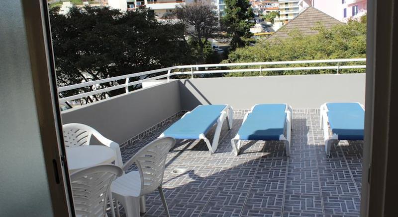 Apartamentos Turisticos Paraiso Funchal  Bagian luar foto