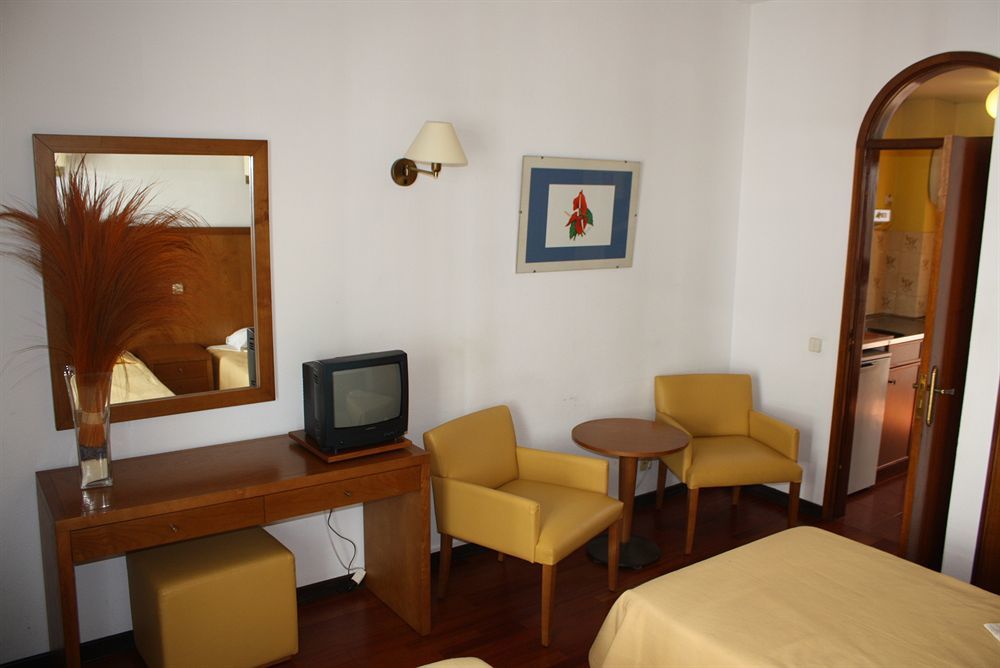 Apartamentos Turisticos Paraiso Funchal  Bagian luar foto